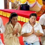 “เพชร คฑาวุธ” พาครอบครัวทำบุญ ถวายเทียนพรรษา สืบสานประเพณีวันสำคัญทางพุทธศาสนา